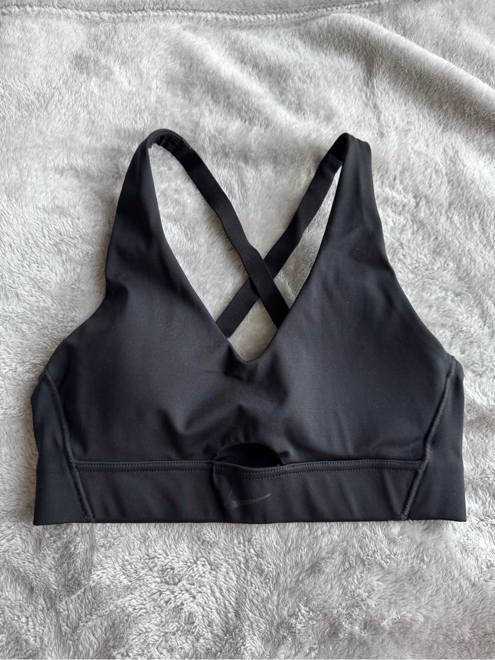 Nike NWOT DRI-Fit Indy Plunge Black Cross-Back Cutout Padded Sports Bra - S
